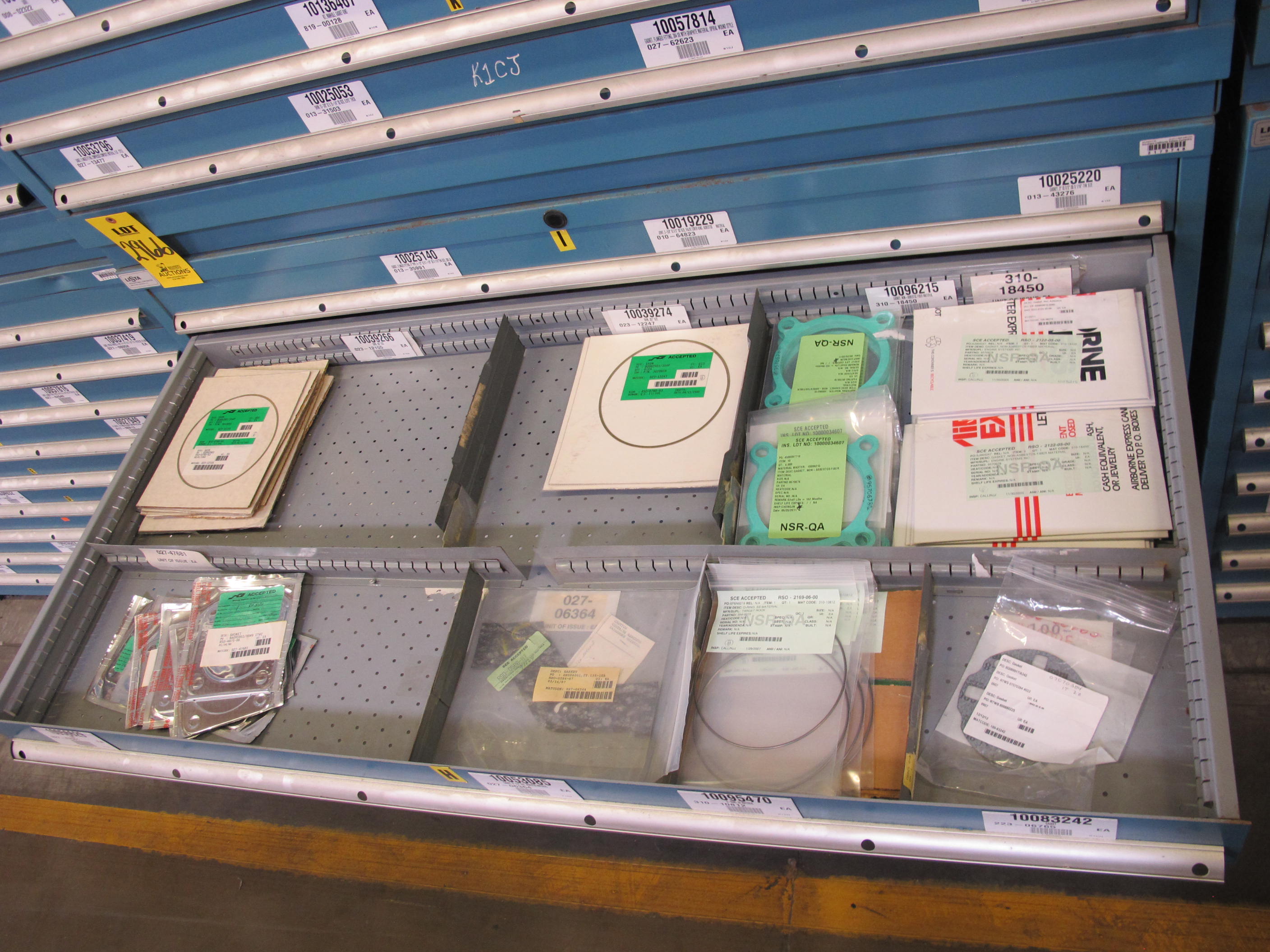 LISTA HEAVY DUTY 9-DRAWER PARTS CABINET W/ CONTENTS (W-50) LOADING & HANDLING FEE $25-